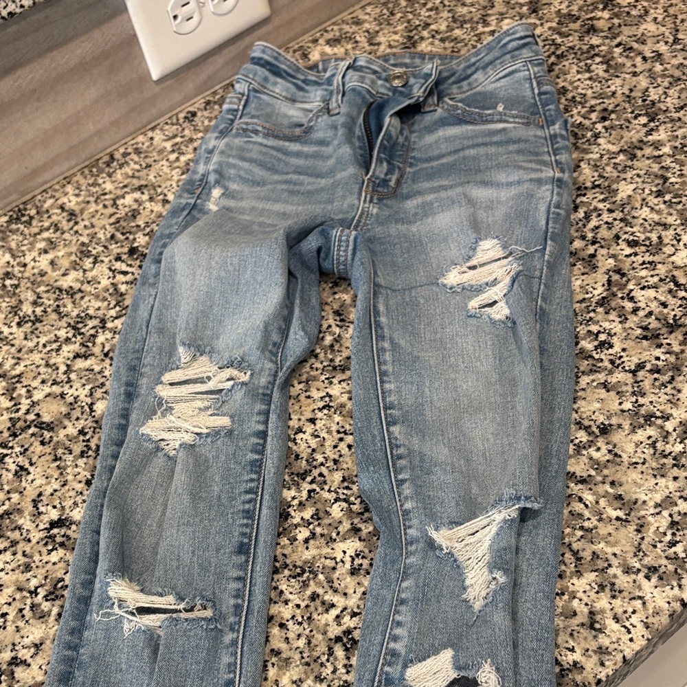 American Eagle Outfitters Light Blue Distressed Skinny Jeans